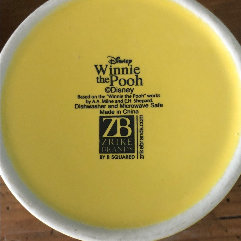 WINNIE THE POOH DISNEY CERAMIC MUG 16 OZ - Picture 6 of 6